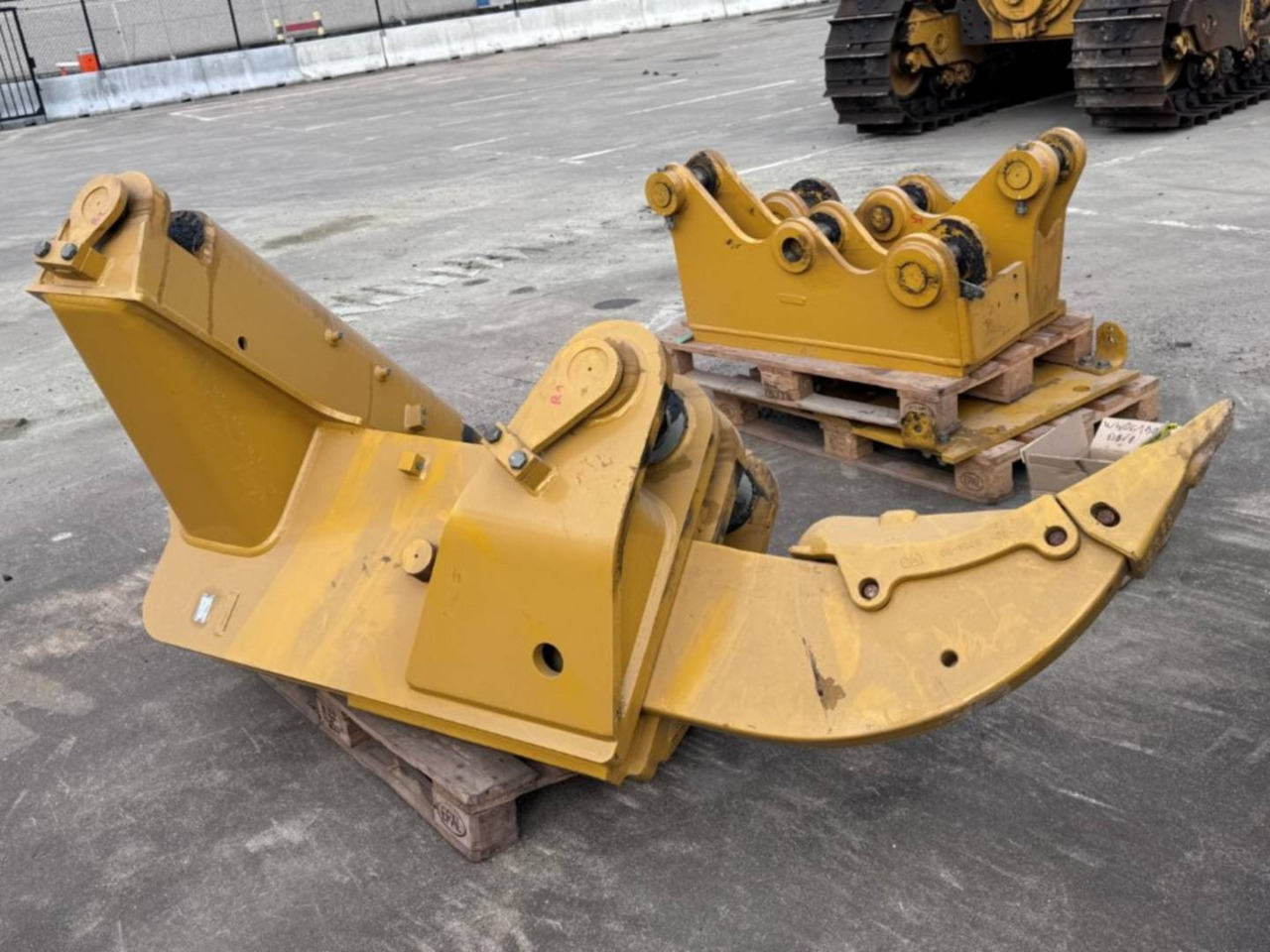 Buldožer CAT D8T: slika 27