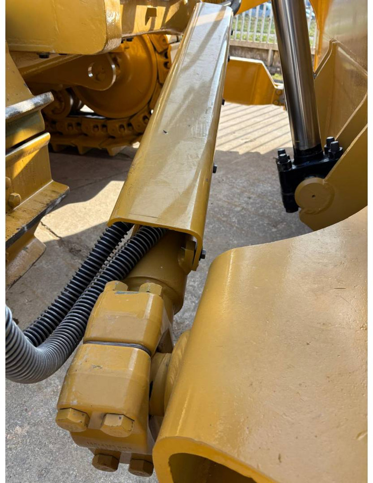 Buldožer CAT D8T: slika 20