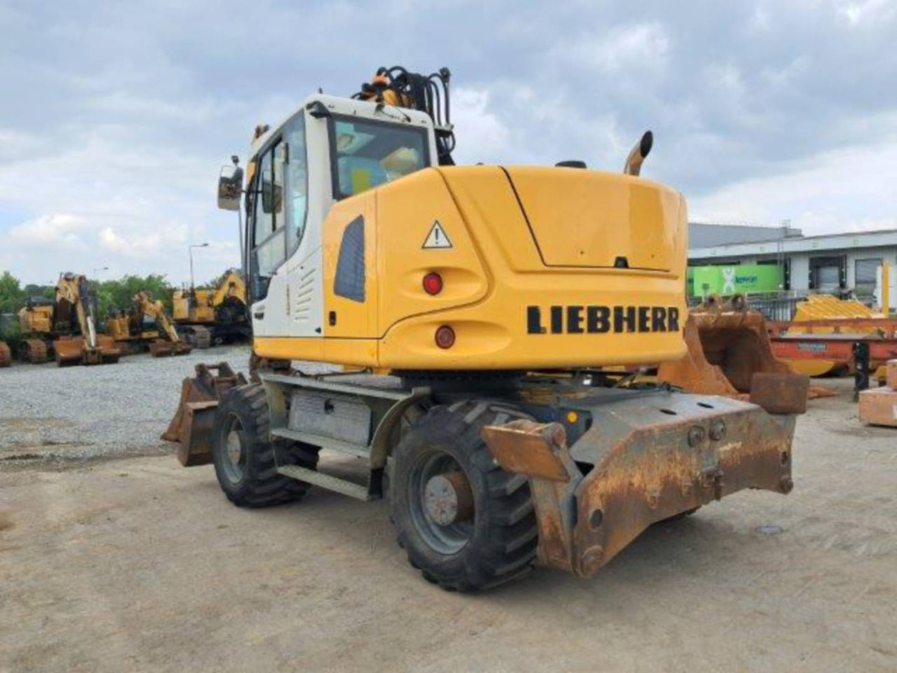 LIEBHERR A914 - Bager točkaš: slika 1 LIEBHERR A914 - Bager točkaš: slika 1