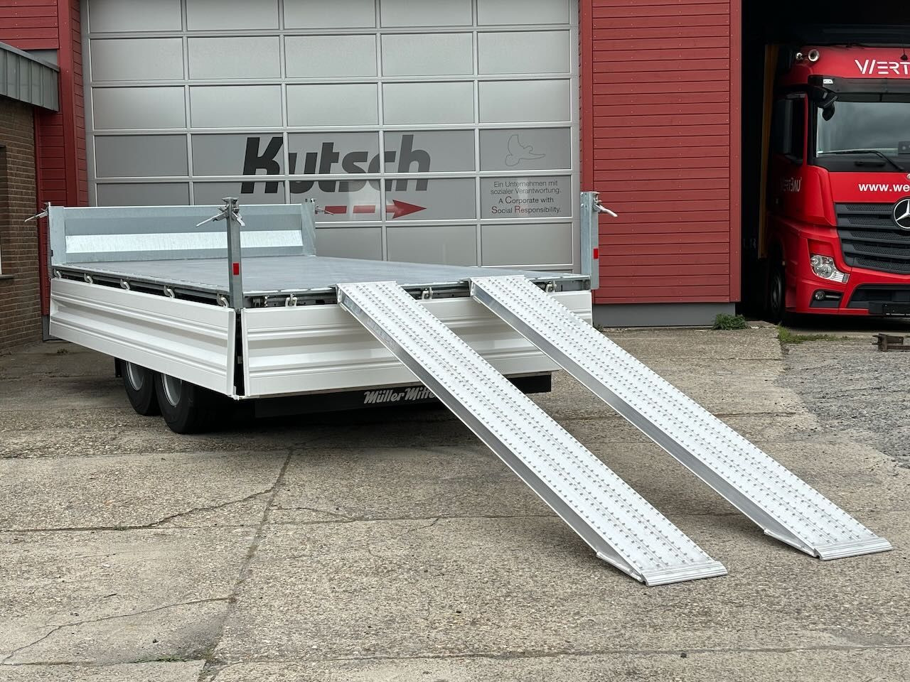 Müller-Mitteltal KA-TA-R 11,9/024 Breitreifen, Alu-Rampen, LED - Prikolica istovarivača: slika 1 Müller-Mitteltal KA-TA-R 11,9/024 Breitreifen, Alu-Rampen, LED - Prikolica istovarivača: slika 1