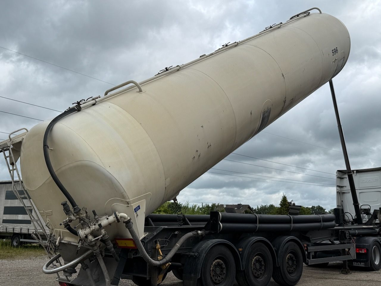 Spitzer SK 2760 CAL Kippsilo - Silo cisterna: slika 2 Spitzer SK 2760 CAL Kippsilo - Silo cisterna: slika 2