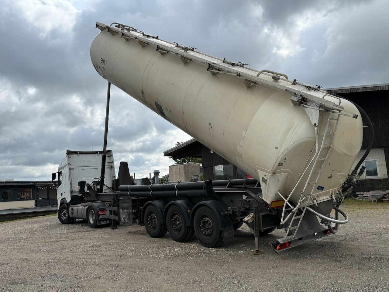 Spitzer SK 2760 CAL Kippsilo - Silo cisterna: slika 4 Spitzer SK 2760 CAL Kippsilo - Silo cisterna: slika 4