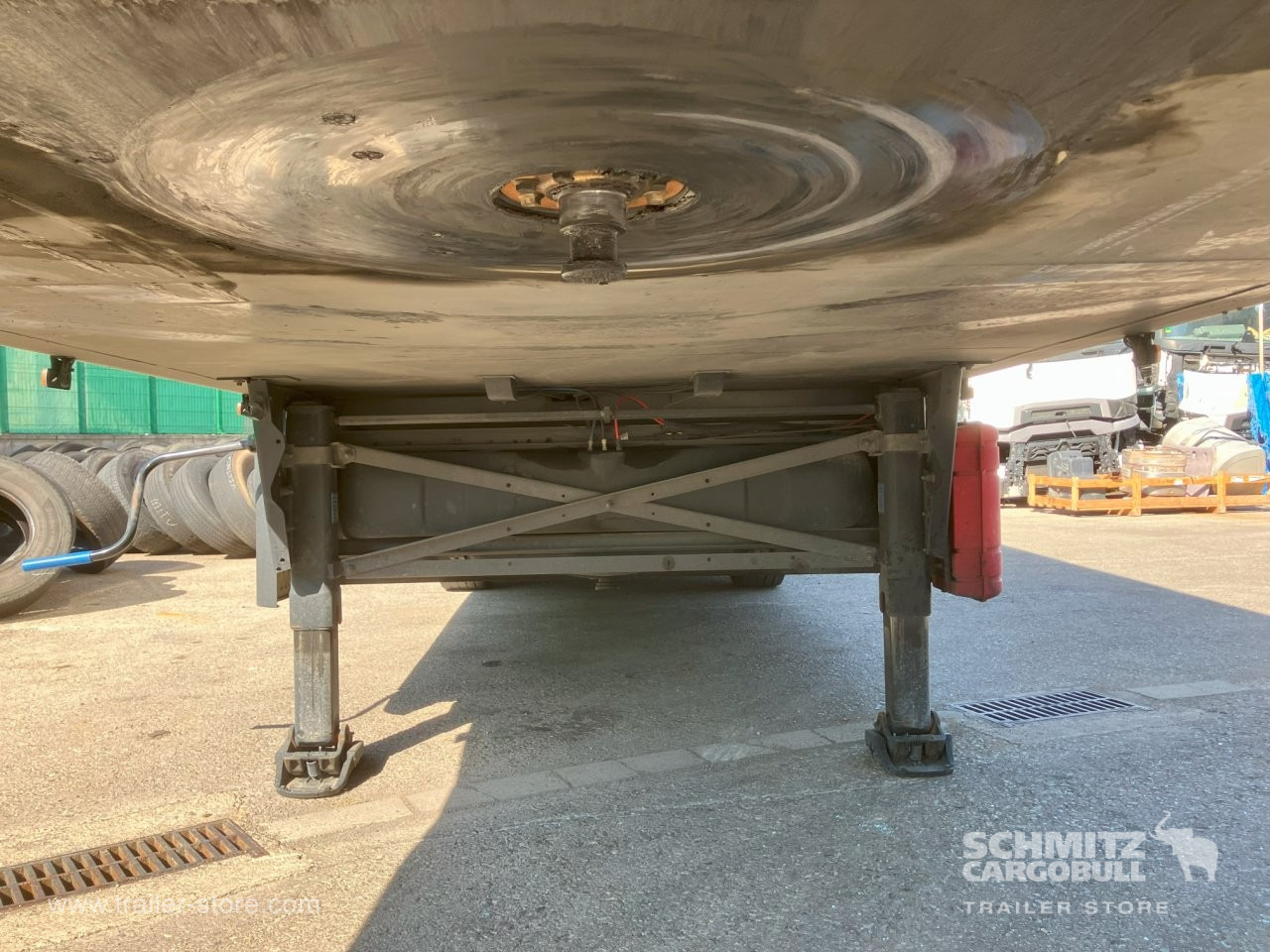 SCHMITZ Semiremolque Frigo Standard Double deck - Izotermička poluprikolica: slika 4 SCHMITZ Semiremolque Frigo Standard Double deck - Izotermička poluprikolica: slika 4