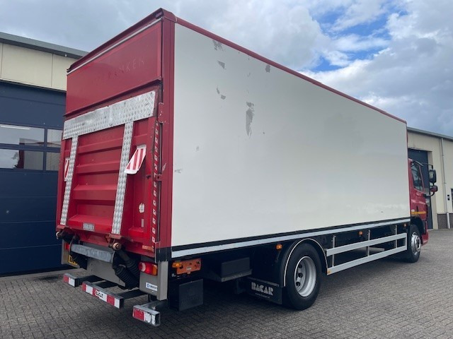 DAF FA CF65 DAF CF65.250 4X2 Euro 5 EEV Bakwagen - Year 2013 - Airco - Plywood laadbak + laadklep - Kamion sa zatvorenim sandukom: slika 4 DAF FA CF65 DAF CF65.250 4X2 Euro 5 EEV Bakwagen - Year 2013 - Airco - Plywood laadbak + laadklep - Kamion sa zatvorenim sandukom: slika 4