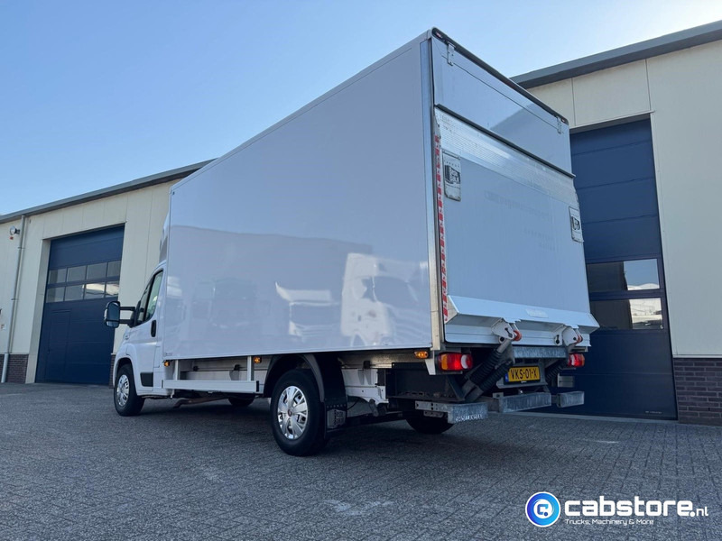 Fiat Ducato 2.3 Multijet 160 Pk Euro 6 - Bouwjaar 2021 - Handgeschakeld 6 speed - Airco - 3 zitplaatsen - Laadklep - Kamion sa zatvorenim sandukom: slika 3 Fiat Ducato 2.3 Multijet 160 Pk Euro 6 - Bouwjaar 2021 - Handgeschakeld 6 speed - Airco - 3 zitplaatsen - Laadklep - Kamion sa zatvorenim sandukom: slika 3
