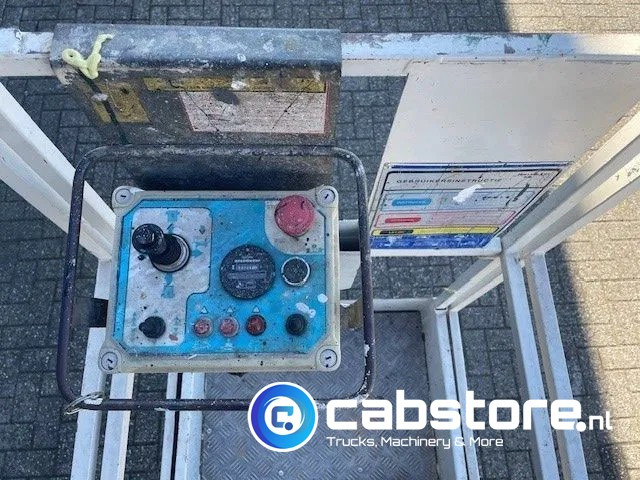 Iteco IG 4080 Schaarhoogwerker Abeitsbuhne - Skylift - Year 2001 - High 6.2 meter - Lift u obliku makaza: slika 5 Iteco IG 4080 Schaarhoogwerker Abeitsbuhne - Skylift - Year 2001 - High 6.2 meter - Lift u obliku makaza: slika 5