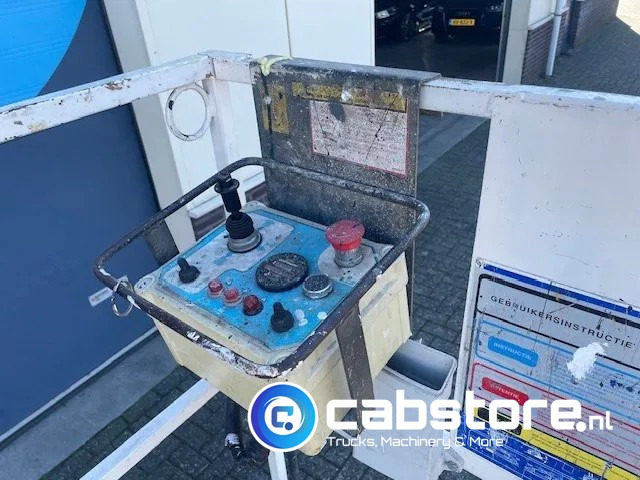 Iteco IG 4080 Schaarhoogwerker Abeitsbuhne - Skylift - Year 2001 - High 6.2 meter - Lift u obliku makaza: slika 4 Iteco IG 4080 Schaarhoogwerker Abeitsbuhne - Skylift - Year 2001 - High 6.2 meter - Lift u obliku makaza: slika 4