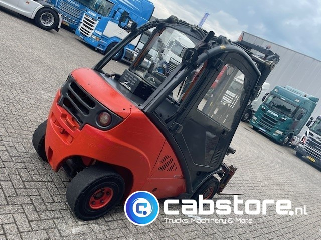 Linde H25D Forklift - Heftruck - Bouwjaar 2011 - Roterende vorkenklem - Freelift - Lifthoogte 480 cm - Dizel viljuškar: slika 4 Linde H25D Forklift - Heftruck - Bouwjaar 2011 - Roterende vorkenklem - Freelift - Lifthoogte 480 cm - Dizel viljuškar: slika 4