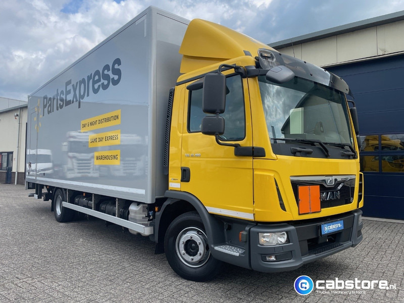 MAN TGL 12.180 4x2 Euro 6 Bakwagen MAN TGL 12.180 Bakwagen Euro 6 - Bouwjaar 2016 - Km 394.831 - Laadklep - Good condition - Kamion sa zatvorenim sandukom: slika 2 MAN TGL 12.180 4x2 Euro 6 Bakwagen MAN TGL 12.180 Bakwagen Euro 6 - Bouwjaar 2016 - Km 394.831 - Laadklep - Good condition - Kamion sa zatvorenim sandukom: slika 2