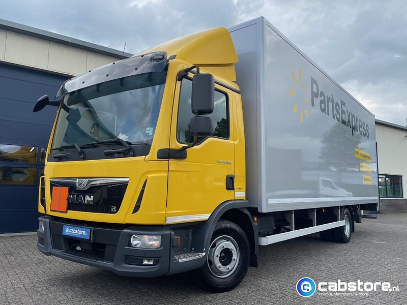 MAN TGL 12.180 4x2 Euro 6 Bakwagen MAN TGL 12.180 Bakwagen Euro 6 - Bouwjaar 2016 - Km 394.831 - Laadklep - Good condition - Kamion sa zatvorenim sandukom: slika 1 MAN TGL 12.180 4x2 Euro 6 Bakwagen MAN TGL 12.180 Bakwagen Euro 6 - Bouwjaar 2016 - Km 394.831 - Laadklep - Good condition - Kamion sa zatvorenim sandukom: slika 1
