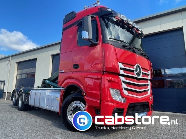 Mercedes-Benz ACTROS 2542 6x2 Euro 6 - HIAB-Multilift 26 Ton's Haakarmsysteem - Containerlift -Bouwjaar 2016 - Km 544.497 - Kamion sa hidrauličnom kukom: slika 2 Mercedes-Benz ACTROS 2542 6x2 Euro 6 - HIAB-Multilift 26 Ton's Haakarmsysteem - Containerlift -Bouwjaar 2016 - Km 544.497 - Kamion sa hidrauličnom kukom: slika 2