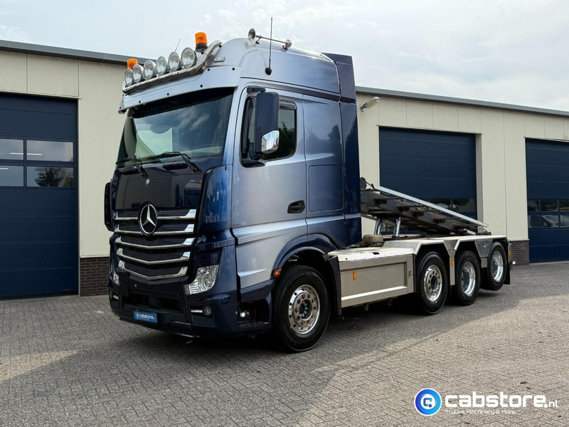 Mercedes-Benz ACTROS 3663 Euro 6 - 8x2 - RETARDER - Bouwjaar 09-2017 - 30 Ton's Container Kabelsysteem - Km 476.892 - Good condition - Kamion sa kablovskim sistemom: slika 2 Mercedes-Benz ACTROS 3663 Euro 6 - 8x2 - RETARDER - Bouwjaar 09-2017 - 30 Ton's Container Kabelsysteem - Km 476.892 - Good condition - Kamion sa kablovskim sistemom: slika 2