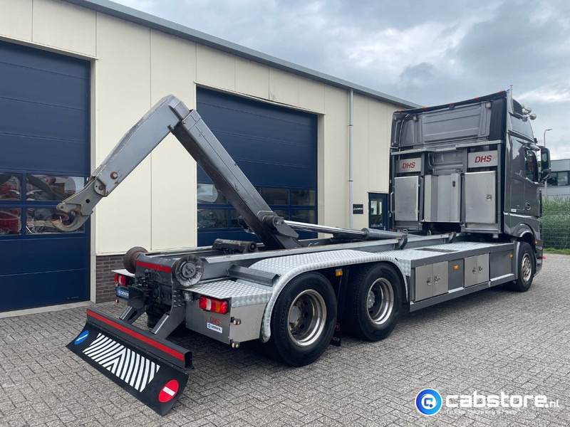 Mercedes-Benz Actros 3363 6x2 Containersysteem - Euro 6 - Bouwjaar 2014 - VDL 21 Ton Haakarmsysteem - 630 Pk Euro 6 - NL Truck - Kamion sa hidrauličnom kukom: slika 4 Mercedes-Benz Actros 3363 6x2 Containersysteem - Euro 6 - Bouwjaar 2014 - VDL 21 Ton Haakarmsysteem - 630 Pk Euro 6 - NL Truck - Kamion sa hidrauličnom kukom: slika 4