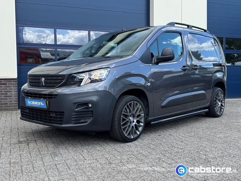 Peugeot Partner 1.5 Blue HDI Asphalt Euro 6 - Gesloten bestelwagen - Bouwjaar 2021 - Km 45.128 !! - Luxe uitvoering - Zeer mooi !! - Mali kombi: slika 1 Peugeot Partner 1.5 Blue HDI Asphalt Euro 6 - Gesloten bestelwagen - Bouwjaar 2021 - Km 45.128 !! - Luxe uitvoering - Zeer mooi !! - Mali kombi: slika 1