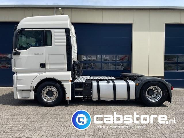 MAN TGX 18.460 4x2 Euro 6 - PTO Prepared - Bouwjaar 2017 - Km 840.759 - APK tot 10-2025 - Tegljač: slika 4 MAN TGX 18.460 4x2 Euro 6 - PTO Prepared - Bouwjaar 2017 - Km 840.759 - APK tot 10-2025 - Tegljač: slika 4