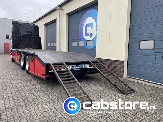 Volvo FH 12.460 6x2R Euro 3 - Oprijwagen - Machinetransporter - Year 2002 - APK tot 11-2025 - MANUAL - NL Truck - Kamion za prevoz automobila: slika 4 Volvo FH 12.460 6x2R Euro 3 - Oprijwagen - Machinetransporter - Year 2002 - APK tot 11-2025 - MANUAL - NL Truck - Kamion za prevoz automobila: slika 4