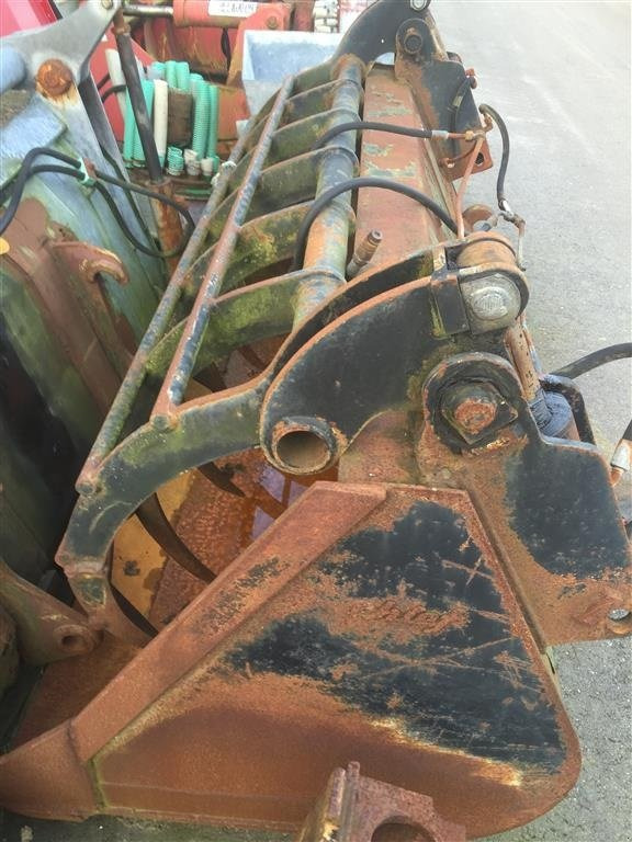 Chief Sonstiges - Prednji utovarivač za traktor: slika 1 Chief Sonstiges - Prednji utovarivač za traktor: slika 1