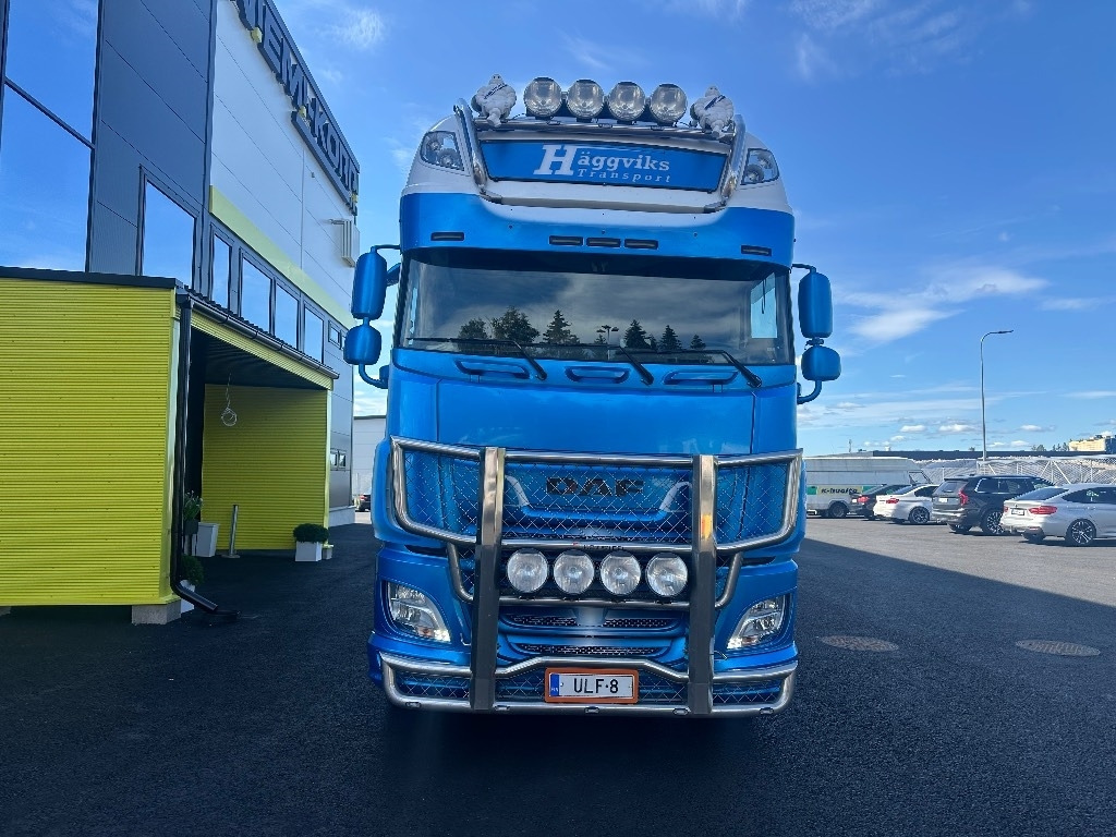 DAF XF 530 6x2*4 - Kamion sa hidrauličnom kukom: slika 2 DAF XF 530 6x2*4 - Kamion sa hidrauličnom kukom: slika 2