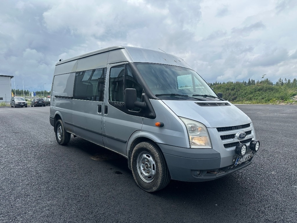 Ford Transit T350 4X4 huoltohyllyt - Furgon: slika 2 Ford Transit T350 4X4 huoltohyllyt - Furgon: slika 2