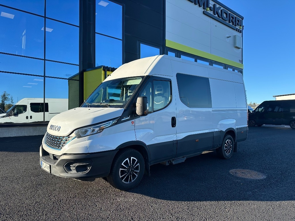 Iveco Daily 35S14 CNG A8 Huom! 6hlö PAKETTIAUTO - Furgon: slika 1 Iveco Daily 35S14 CNG A8 Huom! 6hlö PAKETTIAUTO - Furgon: slika 1