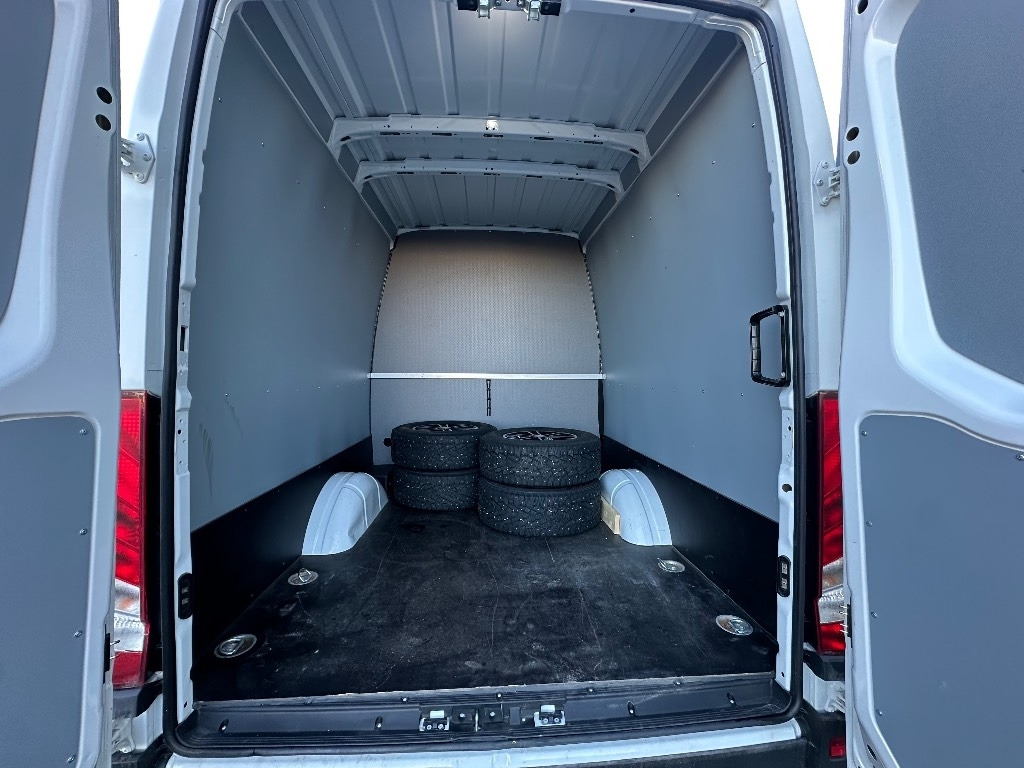 Iveco Daily 35S14 CNG A8 Huom! 6hlö PAKETTIAUTO  Iveco Daily 35S14 CNG A8 Huom! 6hlö PAKETTIAUTO: slika 17