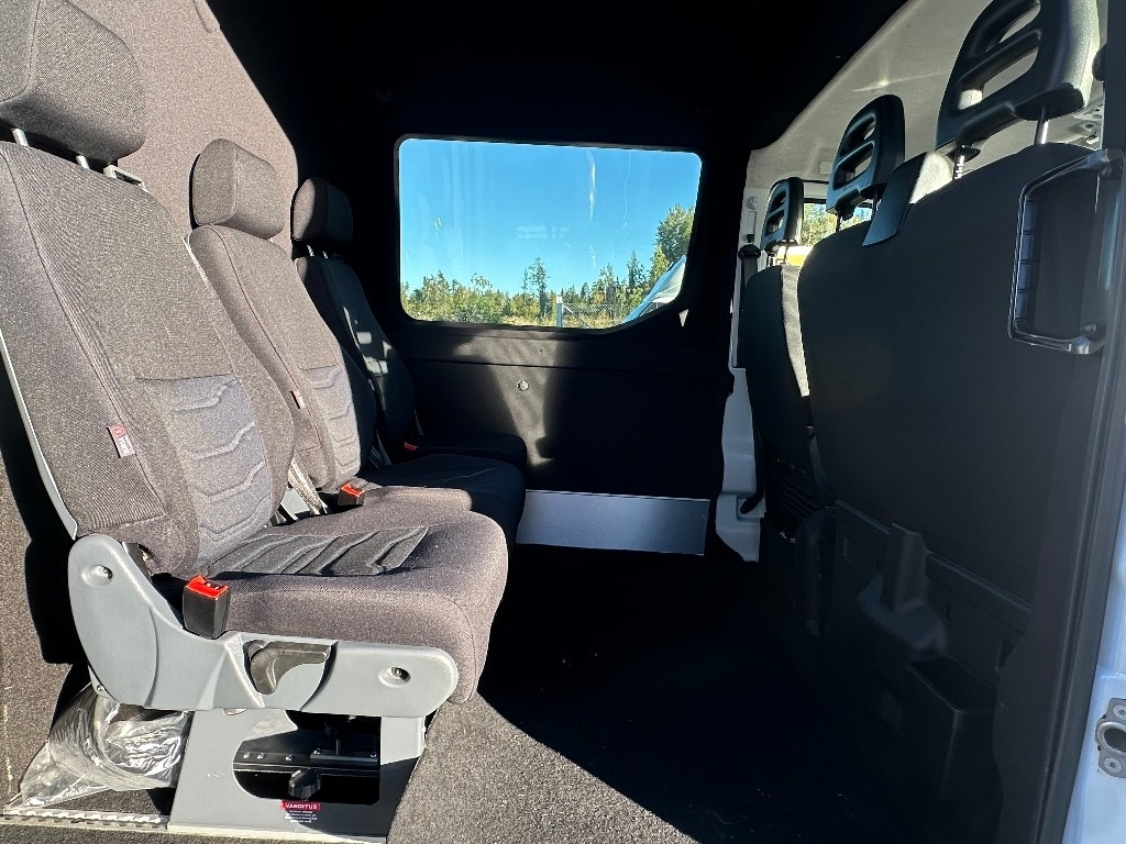 Iveco Daily 35S14 CNG A8 Huom! 6hlö PAKETTIAUTO  Iveco Daily 35S14 CNG A8 Huom! 6hlö PAKETTIAUTO: slika 14