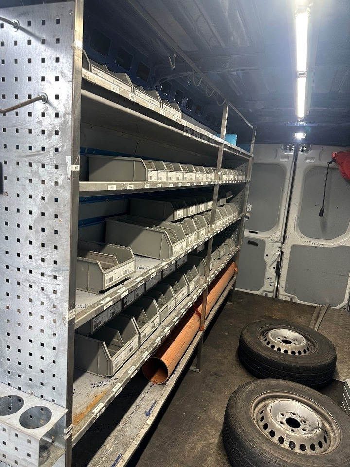 Iveco Daily 35S16 - Furgon: slika 4 Iveco Daily 35S16 - Furgon: slika 4