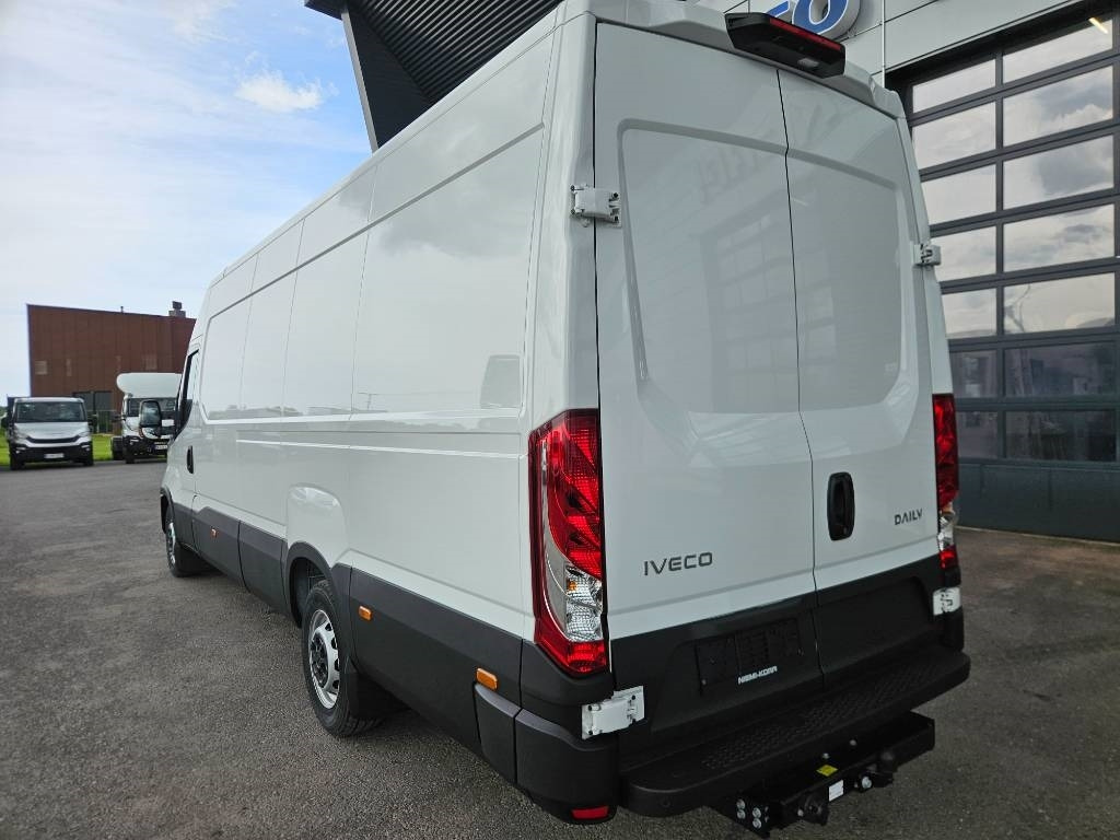Iveco Daily 35S16A8 - Furgon: slika 4 Iveco Daily 35S16A8 - Furgon: slika 4