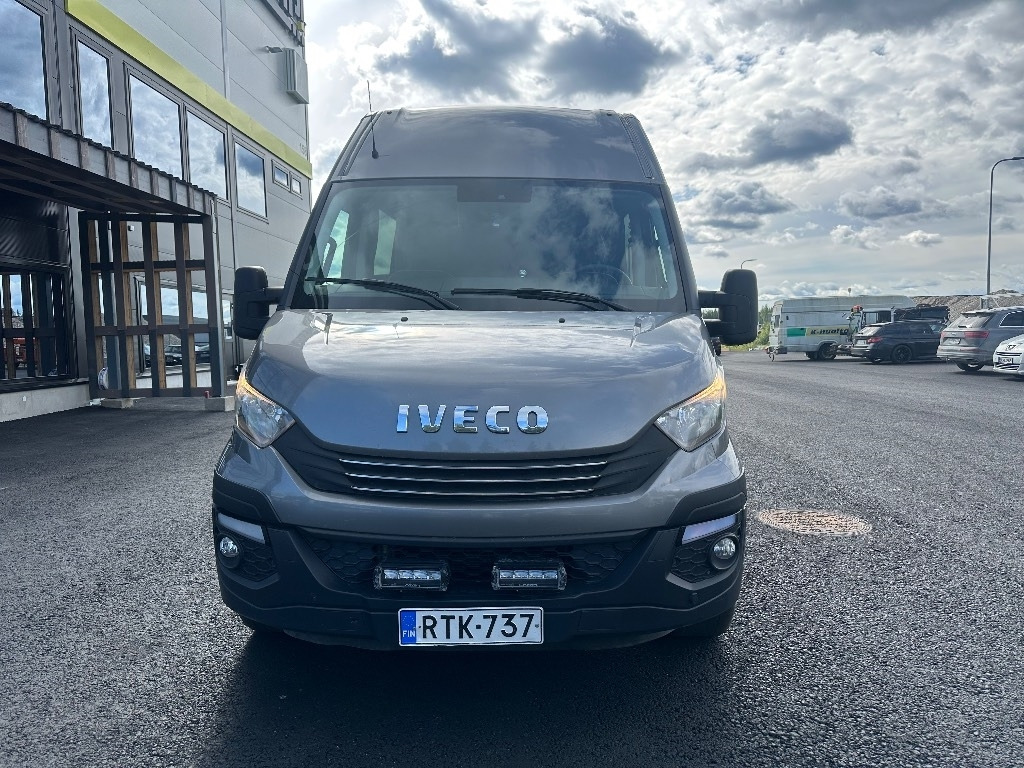 Iveco Daily 35S18A8 1+5 hlö retkeilyauto - Furgon: slika 2 Iveco Daily 35S18A8 1+5 hlö retkeilyauto - Furgon: slika 2