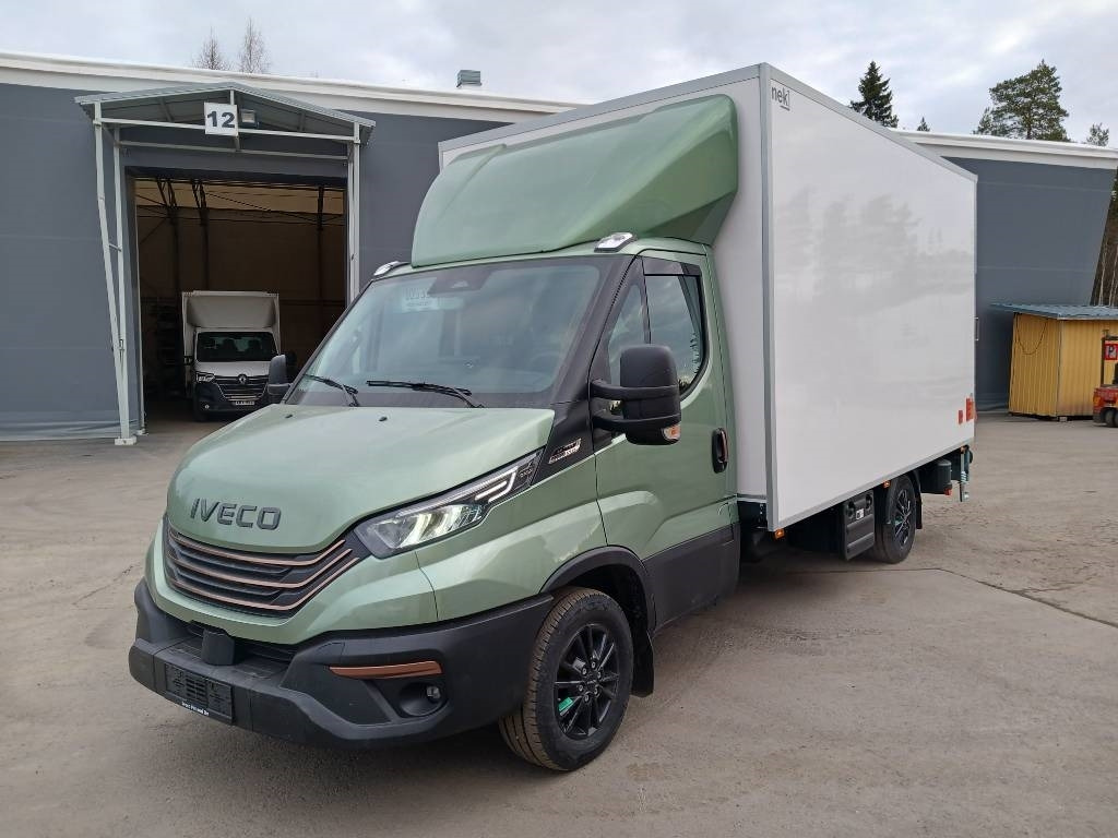Iveco Daily 35S18A8 - Furgon: slika 1 Iveco Daily 35S18A8 - Furgon: slika 1