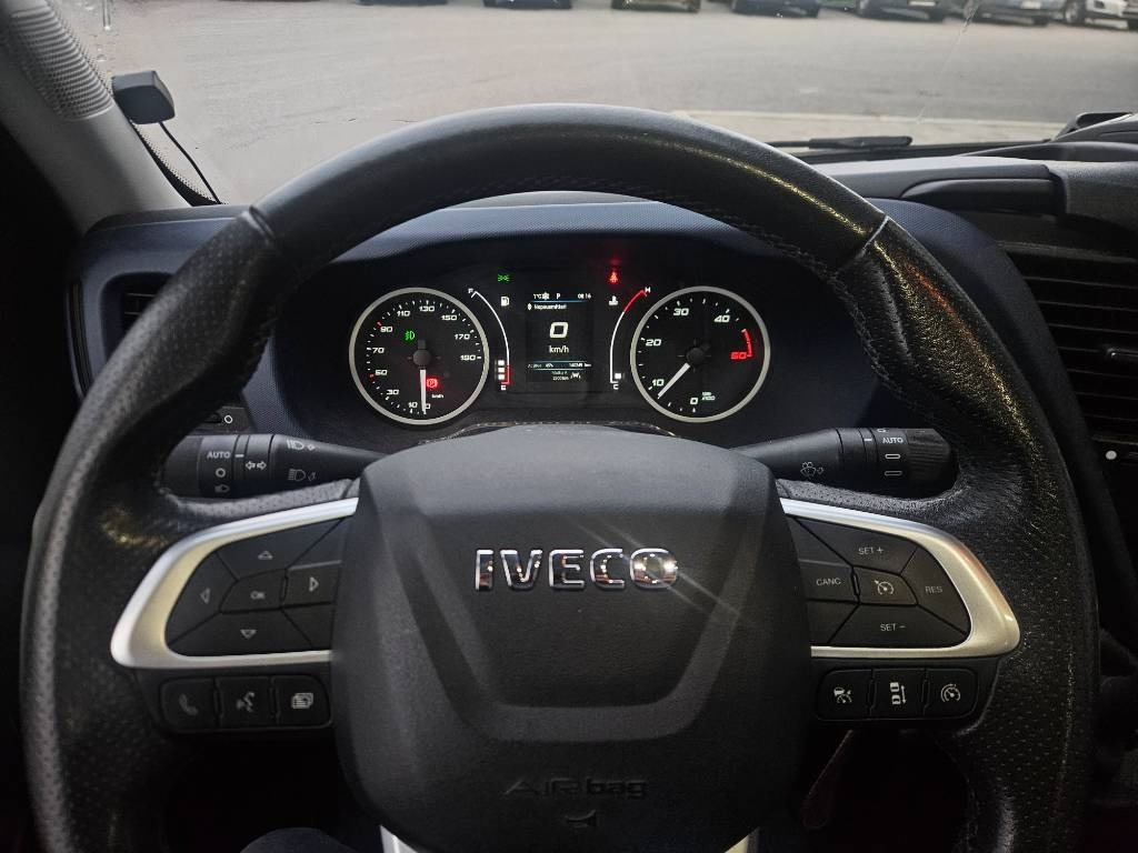 Furgon Iveco Daily 35S21A8 5hlö retkis: slika 12 Furgon Iveco Daily 35S21A8 5hlö retkis: slika 12