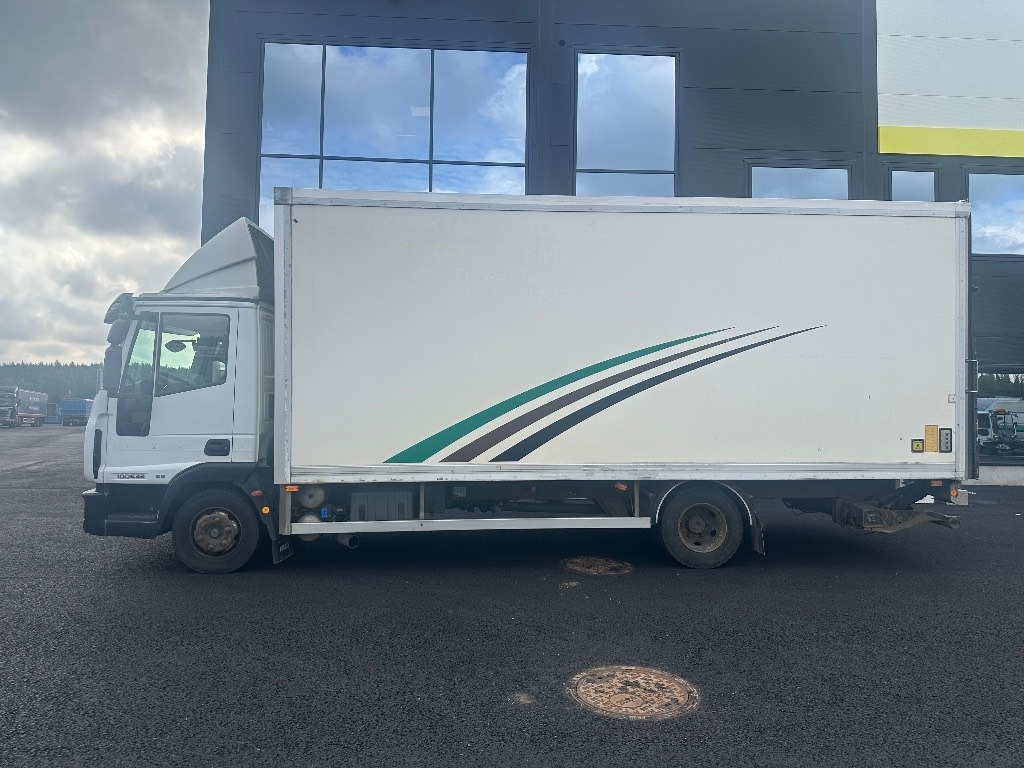 Iveco Eurocargo 100 E22  - Kamion sa zatvorenim sandukom: slika 5 Iveco Eurocargo 100 E22  - Kamion sa zatvorenim sandukom: slika 5