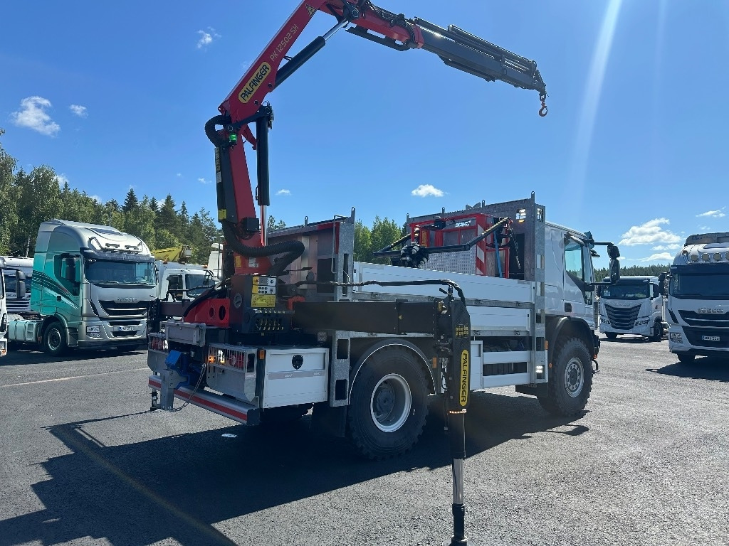 Iveco Eurocargo ML150E28 4x4 sähkölaitos varustein - Kamion sa dizalicom: slika 4 Iveco Eurocargo ML150E28 4x4 sähkölaitos varustein - Kamion sa dizalicom: slika 4
