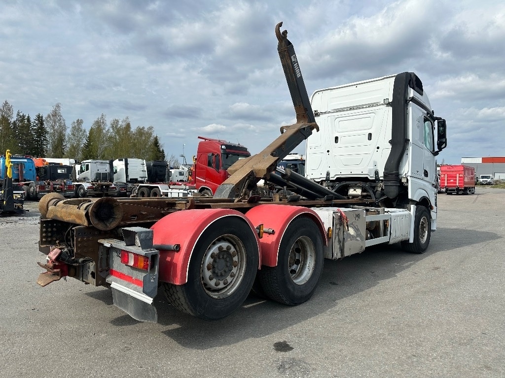 Mercedes-Benz Actros 2551 6x2*4 - Kamion sa hidrauličnom kukom: slika 4 Mercedes-Benz Actros 2551 6x2*4 - Kamion sa hidrauličnom kukom: slika 4