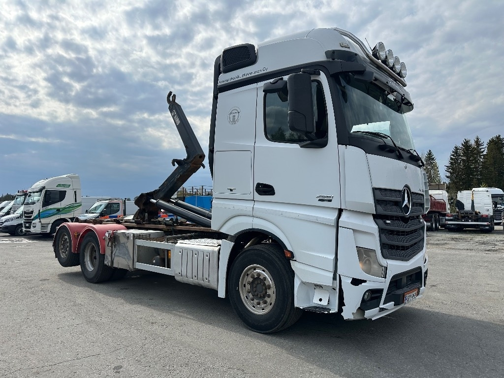 Mercedes-Benz Actros 2551 6x2*4 - Kamion sa hidrauličnom kukom: slika 3 Mercedes-Benz Actros 2551 6x2*4 - Kamion sa hidrauličnom kukom: slika 3