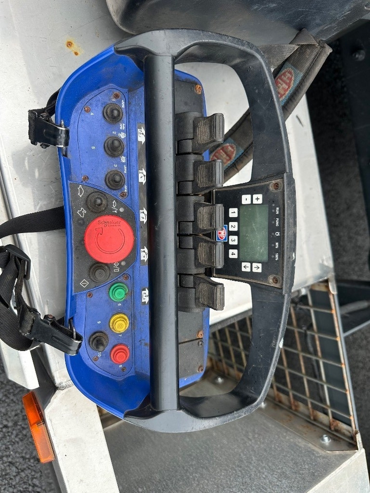 Kamion sa dizalicom Scania G450 6x2*4 HMF 2120: slika 8