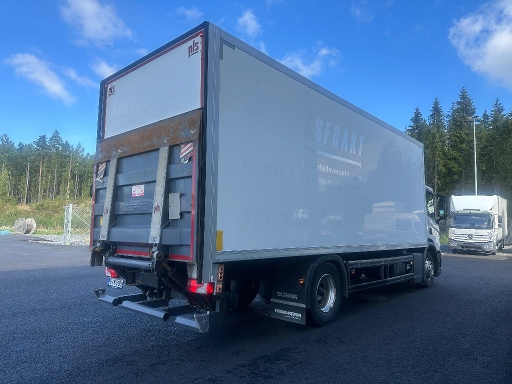 Scania P250  - Kamion sa zatvorenim sandukom: slika 4 Scania P250  - Kamion sa zatvorenim sandukom: slika 4