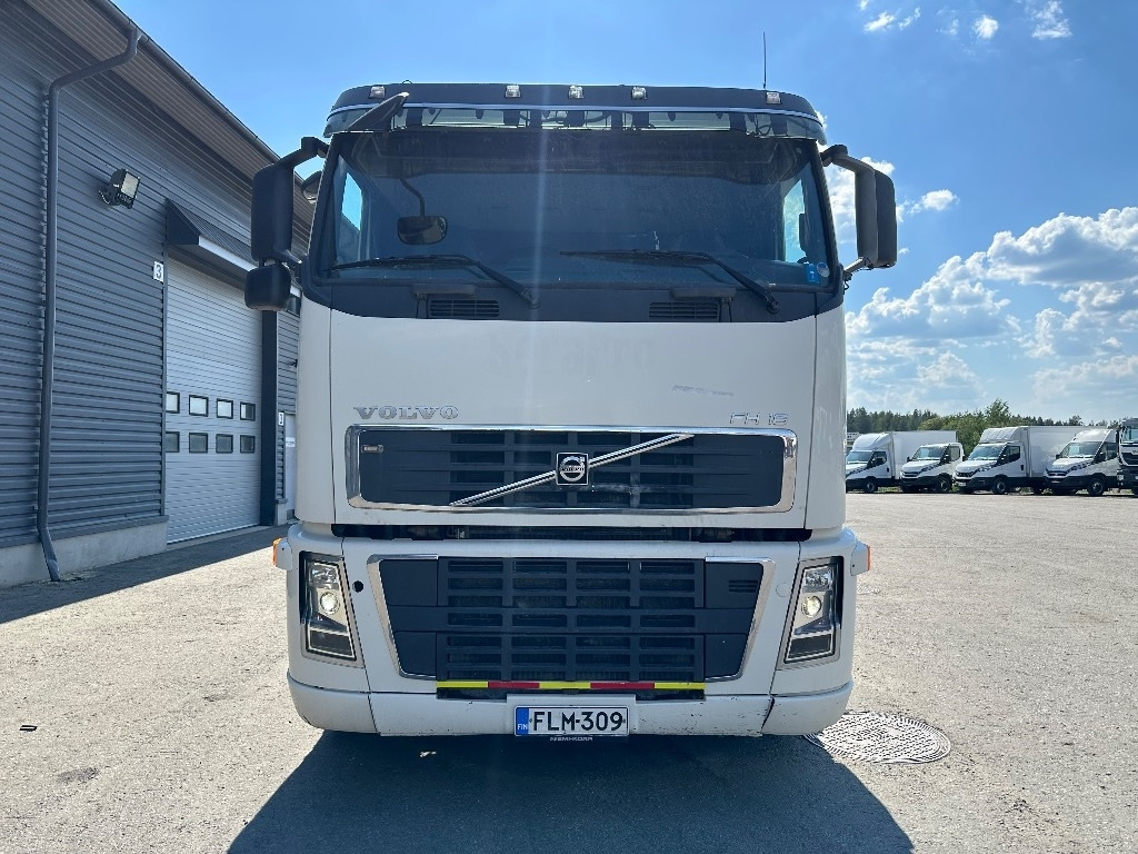 Volvo FH16 540 8x4*4 - Kamion sa kablovskim sistemom: slika 2 Volvo FH16 540 8x4*4 - Kamion sa kablovskim sistemom: slika 2
