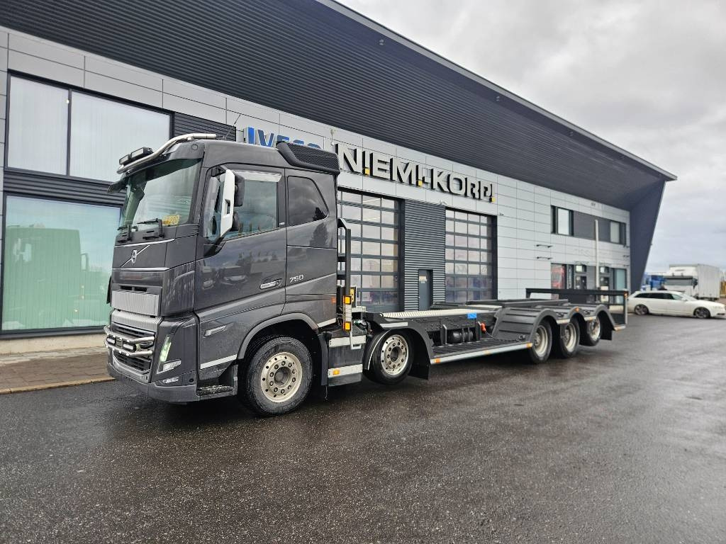 Volvo FH16 750 10x4 uudella metsäkoneritilällä - Šticar: slika 1 Volvo FH16 750 10x4 uudella metsäkoneritilällä - Šticar: slika 1