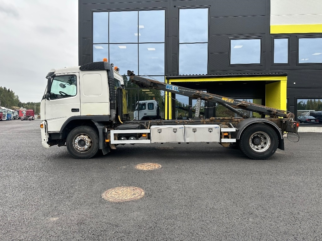 Volvo FM9 4x2 vaijerilaitteilla - Kamion za utovaranje kontejnera: slika 5 Volvo FM9 4x2 vaijerilaitteilla - Kamion za utovaranje kontejnera: slika 5