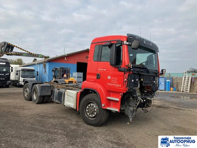 MAN TGS 26.460 6X4/4 Hydrodrive – Motor PTO - Kamion sa golom šasijom i zatvorenom kabinom: slika 2 MAN TGS 26.460 6X4/4 Hydrodrive – Motor PTO - Kamion sa golom šasijom i zatvorenom kabinom: slika 2