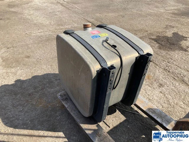 Scania Brandstof tank P/N: 1517304 / 1871188 - Rezervoar za gorivo za Kamion: slika 2 Scania Brandstof tank P/N: 1517304 / 1871188 - Rezervoar za gorivo za Kamion: slika 2