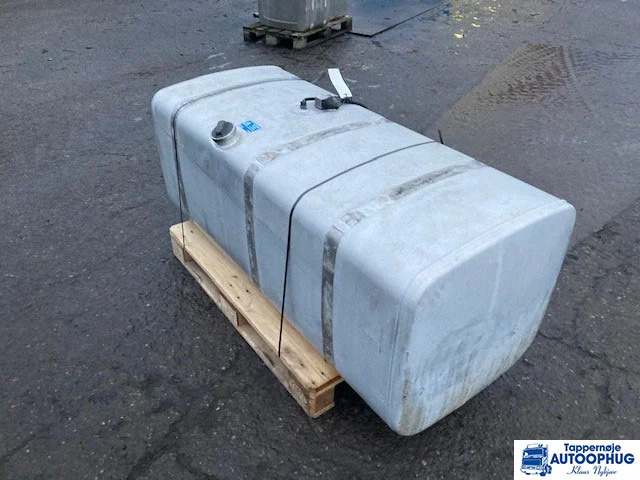 Scania Diesel tank 700 liter Scania 1871192 - Rezervoar za gorivo za Kamion: slika 4 Scania Diesel tank 700 liter Scania 1871192 - Rezervoar za gorivo za Kamion: slika 4
