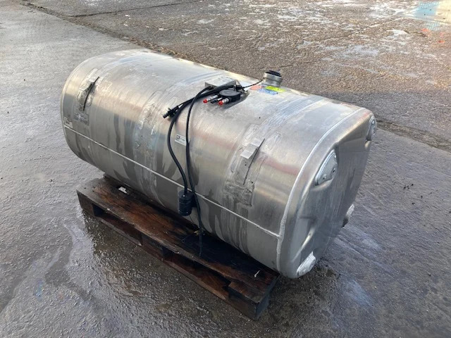 Scania Diesel tank – Scania 2714200 - Rezervoar za gorivo za Kamion: slika 3 Scania Diesel tank – Scania 2714200 - Rezervoar za gorivo za Kamion: slika 3