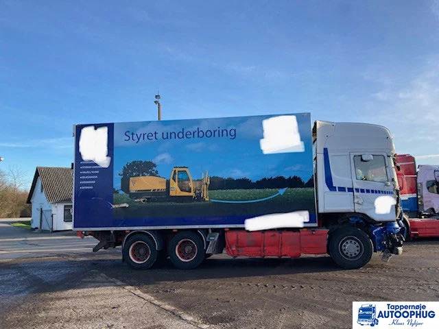 Scania R620 6X2 Retarder - Kamion sa zatvorenim sandukom: slika 3 Scania R620 6X2 Retarder - Kamion sa zatvorenim sandukom: slika 3