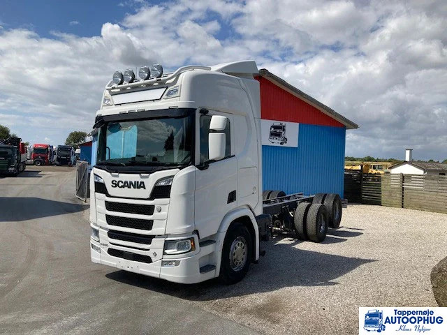Scania R650 6X2 – chassis - Kamion sa golom šasijom i zatvorenom kabinom: slika 1 Scania R650 6X2 – chassis - Kamion sa golom šasijom i zatvorenom kabinom: slika 1