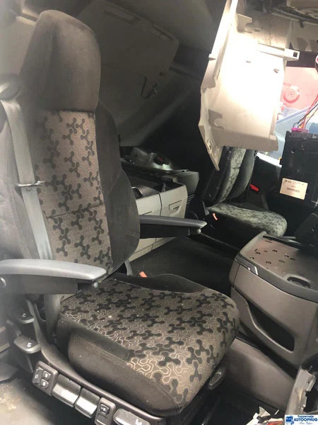 Scania Sæder P/N : 2601039 – 2601040 - Karoserija i eksterijer za Kamion: slika 1 Scania Sæder P/N : 2601039 – 2601040 - Karoserija i eksterijer za Kamion: slika 1