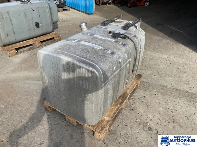 Scania fuel tank 610 liter Scania 2132702 - Rezervoar za gorivo za Kamion: slika 3 Scania fuel tank 610 liter Scania 2132702 - Rezervoar za gorivo za Kamion: slika 3