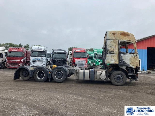 Volvo FH500 TC 8X2 - Kamion sa golom šasijom i zatvorenom kabinom: slika 2 Volvo FH500 TC 8X2 - Kamion sa golom šasijom i zatvorenom kabinom: slika 2