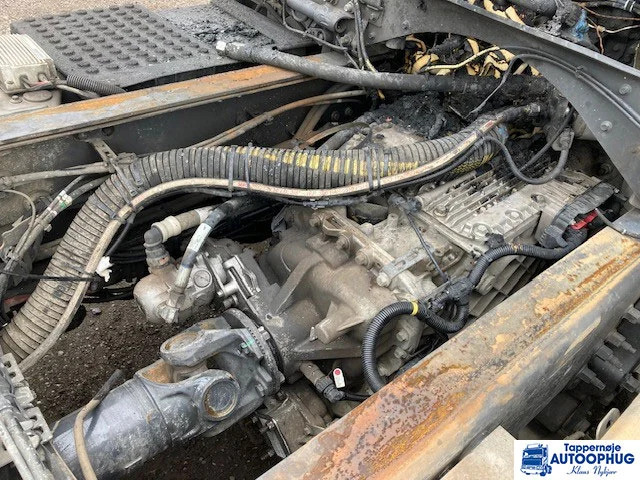 Volvo FH500 TC 8X2 - Kamion sa golom šasijom i zatvorenom kabinom: slika 3 Volvo FH500 TC 8X2 - Kamion sa golom šasijom i zatvorenom kabinom: slika 3